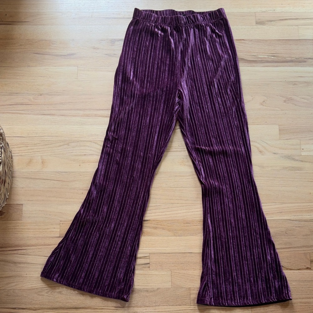 Women’s Velvet Ribbed Flare Pants - Purple